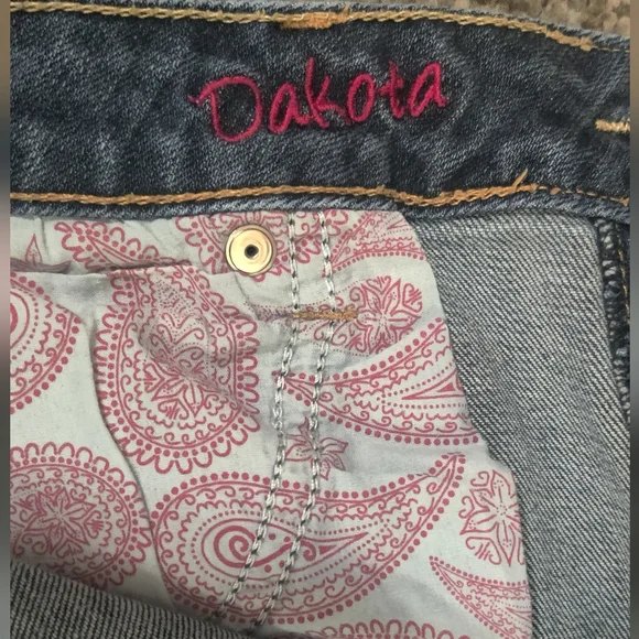 Vanity Classic Blue Women's Jeans - Picture 5 of 6